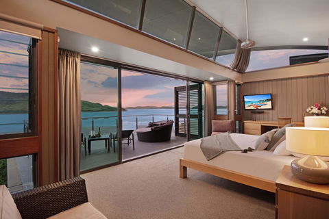 Yacht Club Villa 33 - Serenity - 4 Bedroom 4 Bathroom House Ocean Views 2 Buggies - Accommodation Yamba 0