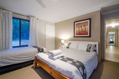 Yallingup Pet Friendly Bush Retreat - Accommodation Yamba 2