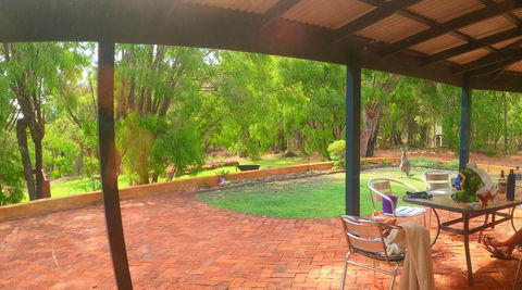 Yallingup Pet Friendly Bush Retreat - Accommodation Yamba 1