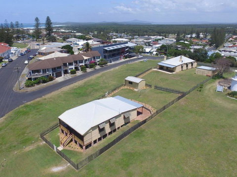 Yamba Pilot Cottage 1 - Pets Welcome - Close To Beach - Accommodation Yamba 2
