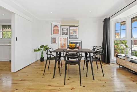 YIN-YANG - MOUNT ELIZA - Accommodation Yamba 0