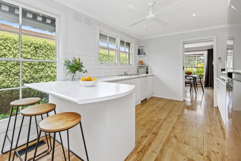YIN-YANG - MOUNT ELIZA - Accommodation Yamba 2