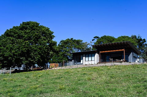 Your Luxury Escape - Carinya Cottages 3 - Accommodation Yamba 2