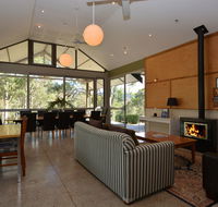 Elfin Hill Vineyard Accommodation - Accommodation Yamba