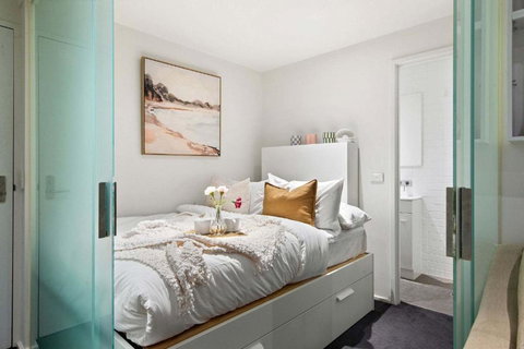 A Cozy CBD Studio Near Melbourne Central - Accommodation Yamba 0