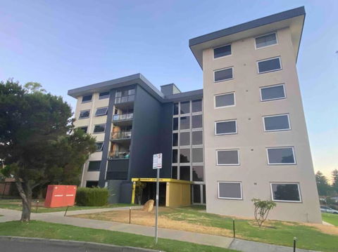 A Little Slice Of Fremantle One Bedroom Character Apartment - Accommodation Yamba 3