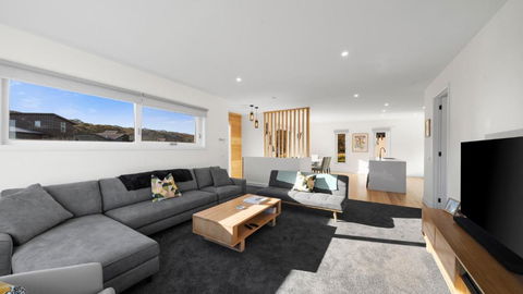 About Time - Accommodation Yamba 2