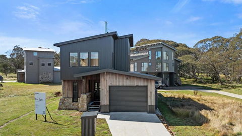 About Time - Accommodation Yamba 0