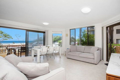 Absolute Beachfront Apartment! - Accommodation Yamba 3
