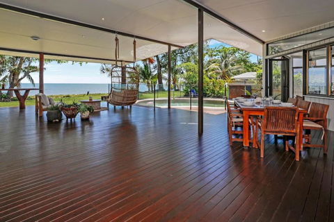 Absolute Beachfront House With Private Pool - Accommodation Yamba 2