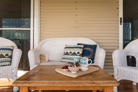 Aldinga Bay Bungalow Ocean View Retreat - Accommodation Yamba 4