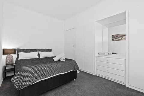 All Beached Out - 8 Guests, Cental, 450m To Beach! - Accommodation Yamba 4