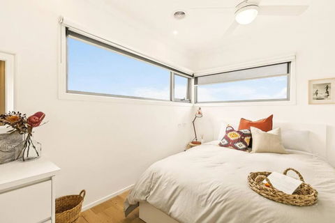 ALMA - Sun Filled Stylish Beach House - Accommodation Yamba 1