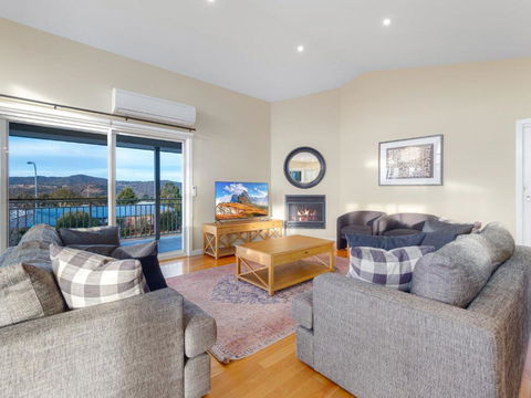 Alpine Retreat 107A Gippsland Street - Accommodation Yamba 0