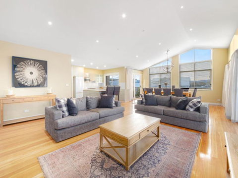 Alpine Retreat 107A Gippsland Street - Accommodation Yamba 1