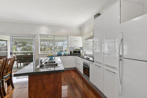 Amalfi - Accommodation Yamba 3