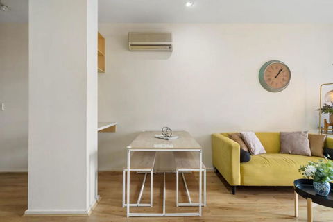 Azalea - Rundle Mall Edge Residence On York - Accommodation Yamba 2