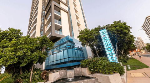 Artique 3 Bedroom Apartment Close To The Beach - CoastHM - Accommodation Yamba 3