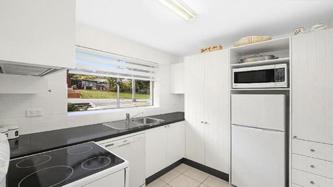 Ashwood 100 Meters To Beach, Shops, Cafes Accom Holidays - Accommodation Yamba 4