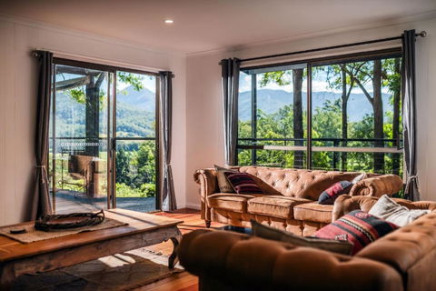 Ayatana - Restful Place - Accommodation Yamba 2