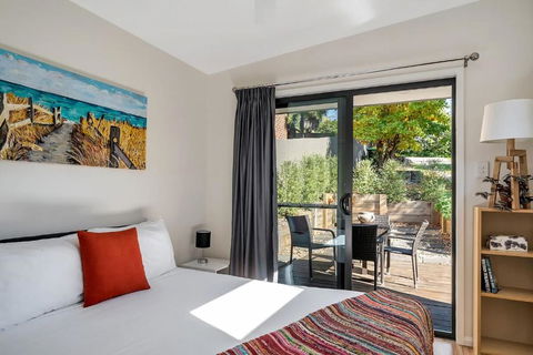 Architecturally Designed Nature Lovers Delight - Accommodation Yamba 2