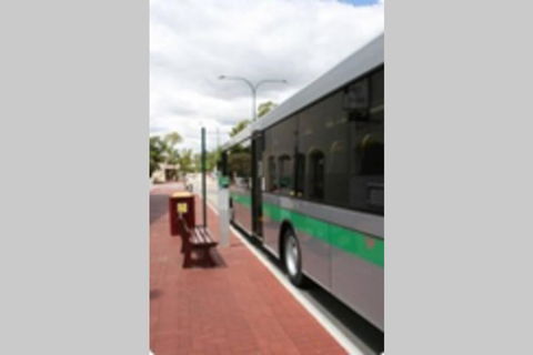 B7 Crawley Apartment 1 BRM & Sleepout Near UWA - Accommodation Yamba 3