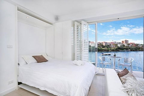 BADEN - Absolute Water Front Sydney Harbour Studio - Accommodation Yamba 3
