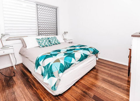 BAY PROPERTIES . Pacific Lodge - Accommodation Yamba 1