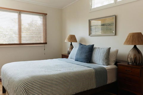 BAY PROPERTIES . The Sailor Shack - Accommodation Yamba 3