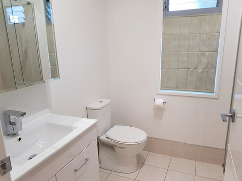 Bee-Haven Cottage - Accommodation Yamba 9