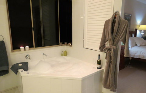 Maleny Springs Farm - Accommodation Yamba 8