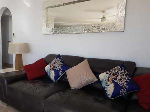 Mykonos Apartments - Accommodation Yamba 20