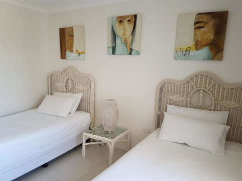 Mykonos Apartments - Accommodation Yamba 15