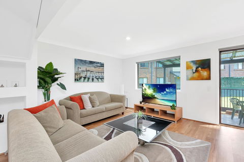 Fountain View Estate - We Accommodate - Accommodation Yamba 10