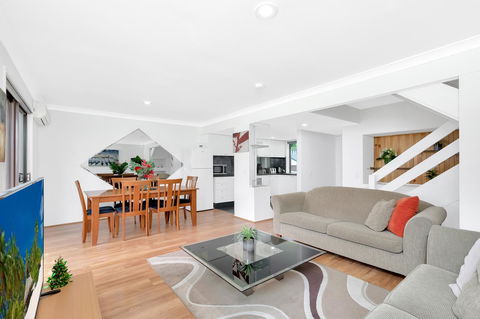 Fountain View Estate - We Accommodate - Accommodation Yamba 8