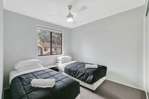 Fountain View Estate - We Accommodate - Accommodation Yamba 12