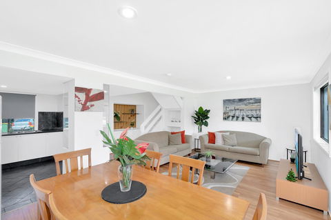 Fountain View Estate - We Accommodate - Accommodation Yamba 6