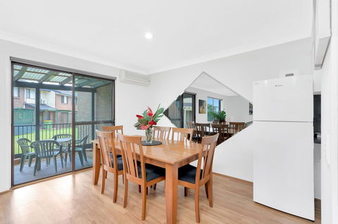 Fountain View Estate - We Accommodate - Accommodation Yamba 9