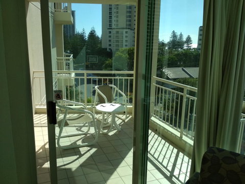 Maldives Resort Main Beach, Gold Coast - Accommodation Yamba 37