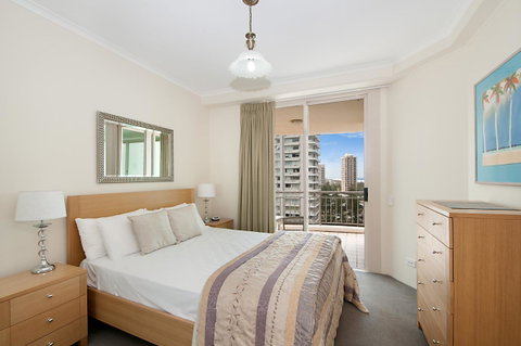 Maldives Resort Main Beach, Gold Coast - Accommodation Yamba 39