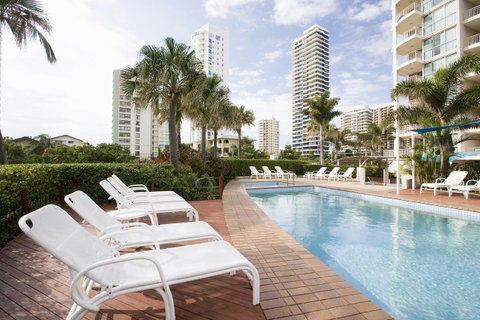 Maldives Resort Main Beach, Gold Coast - Accommodation Yamba 25