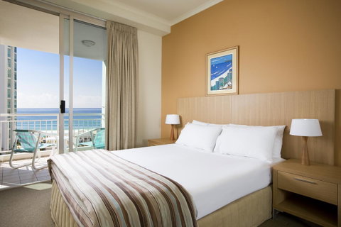 Maldives Resort Main Beach, Gold Coast - Accommodation Yamba 40