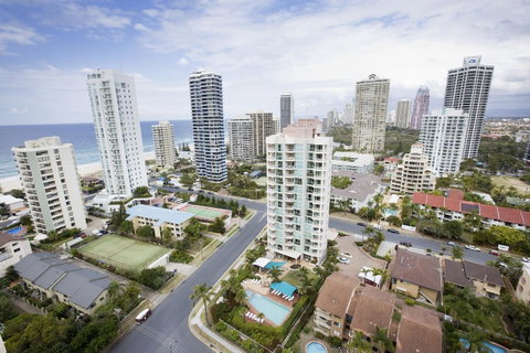 Maldives Resort Main Beach, Gold Coast - Accommodation Yamba 26