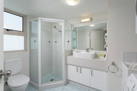 Maldives Resort Main Beach, Gold Coast - Accommodation Yamba 22