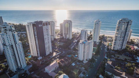 Maldives Resort Main Beach, Gold Coast - Accommodation Yamba 38