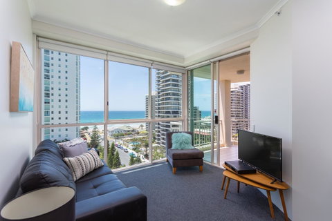 Maldives Resort Main Beach, Gold Coast - Accommodation Yamba 23