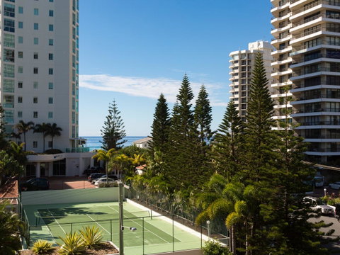 Maldives Resort Main Beach, Gold Coast - Accommodation Yamba 28