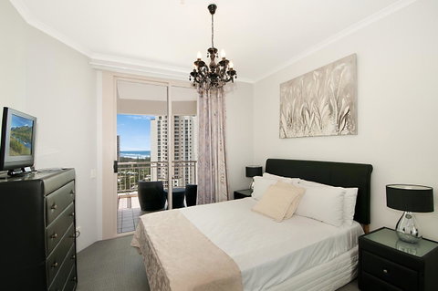 Maldives Resort Main Beach, Gold Coast - Accommodation Yamba 33