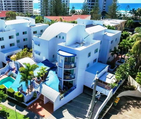 Surfers Beach Resort 2 - Accommodation Yamba 0