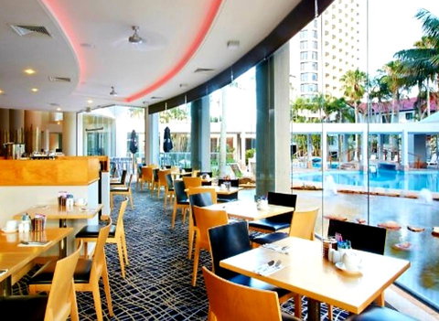 Deluxe King Room In Gold Tower - Accommodation Yamba 7